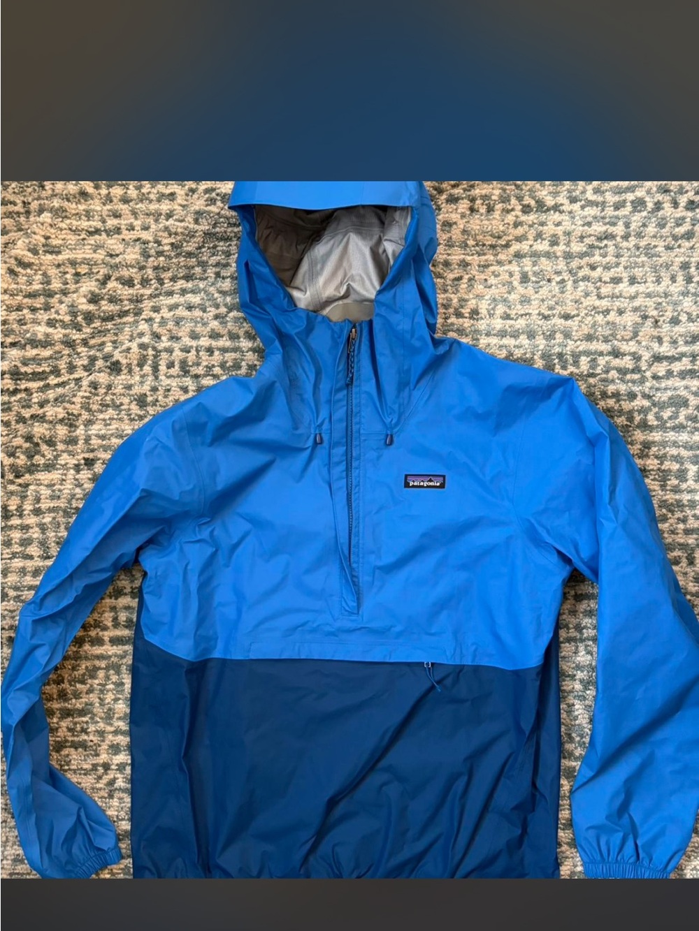 Patagonia Men's Blue Two-Tone Hooded Rain Pullover